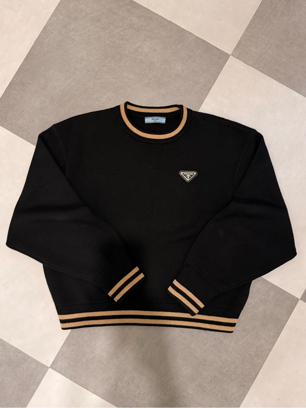 Crewneck sweater - Picture 1 of 8